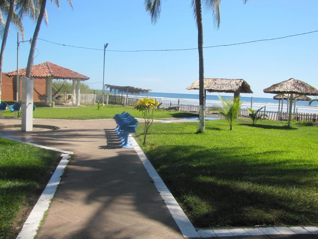 Hotel Tropiclub Playa El Cuco Esterno foto