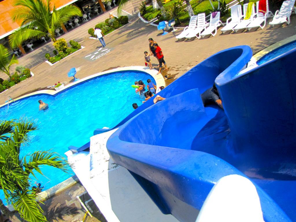 Hotel Tropiclub Playa El Cuco Esterno foto