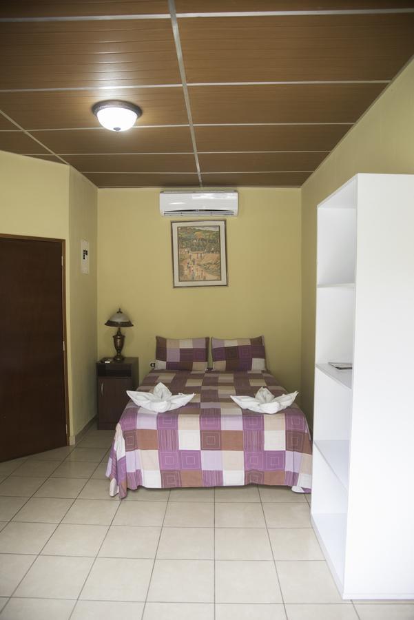Hotel Tropiclub Playa El Cuco Esterno foto