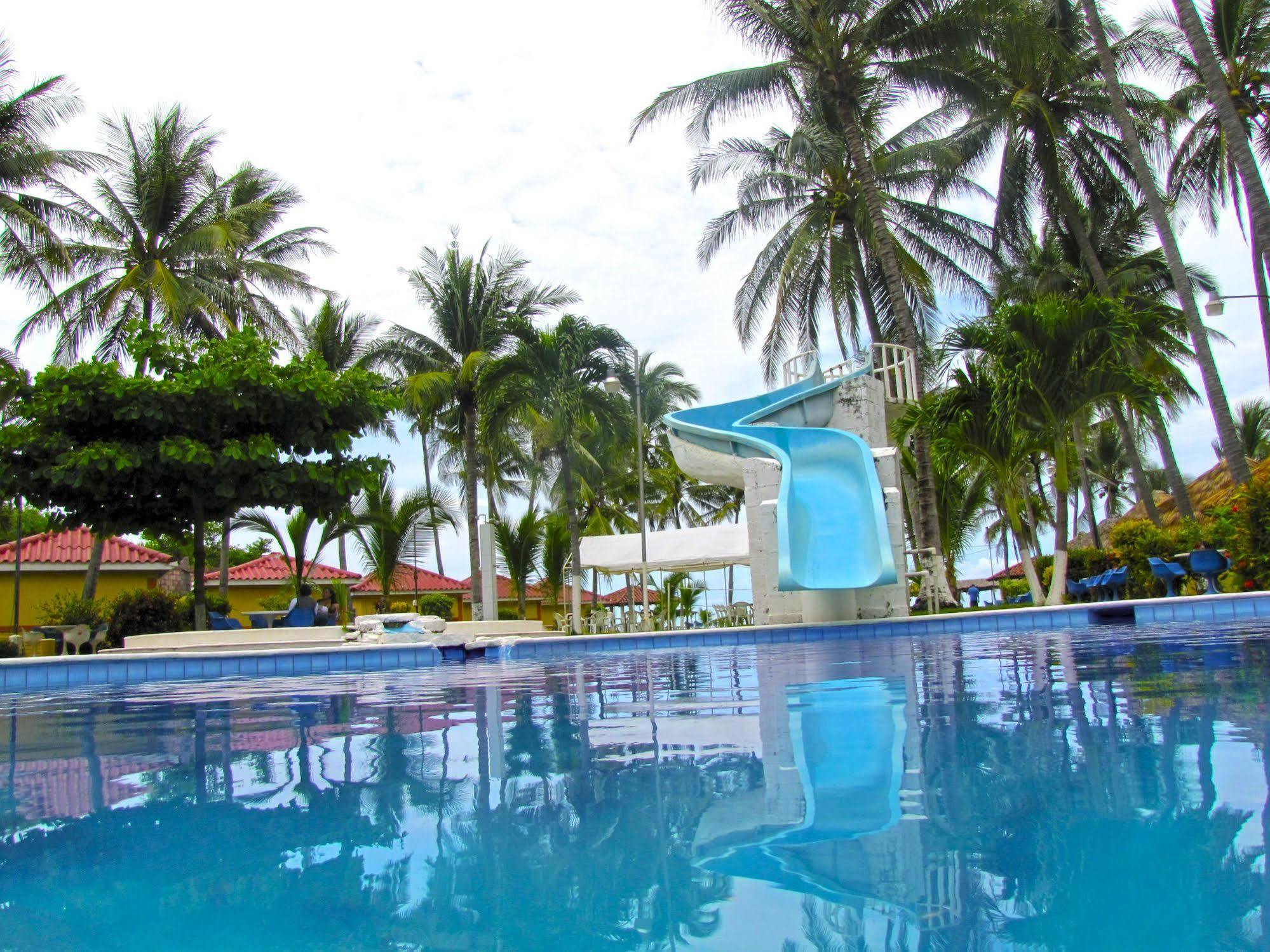Hotel Tropiclub Playa El Cuco Esterno foto