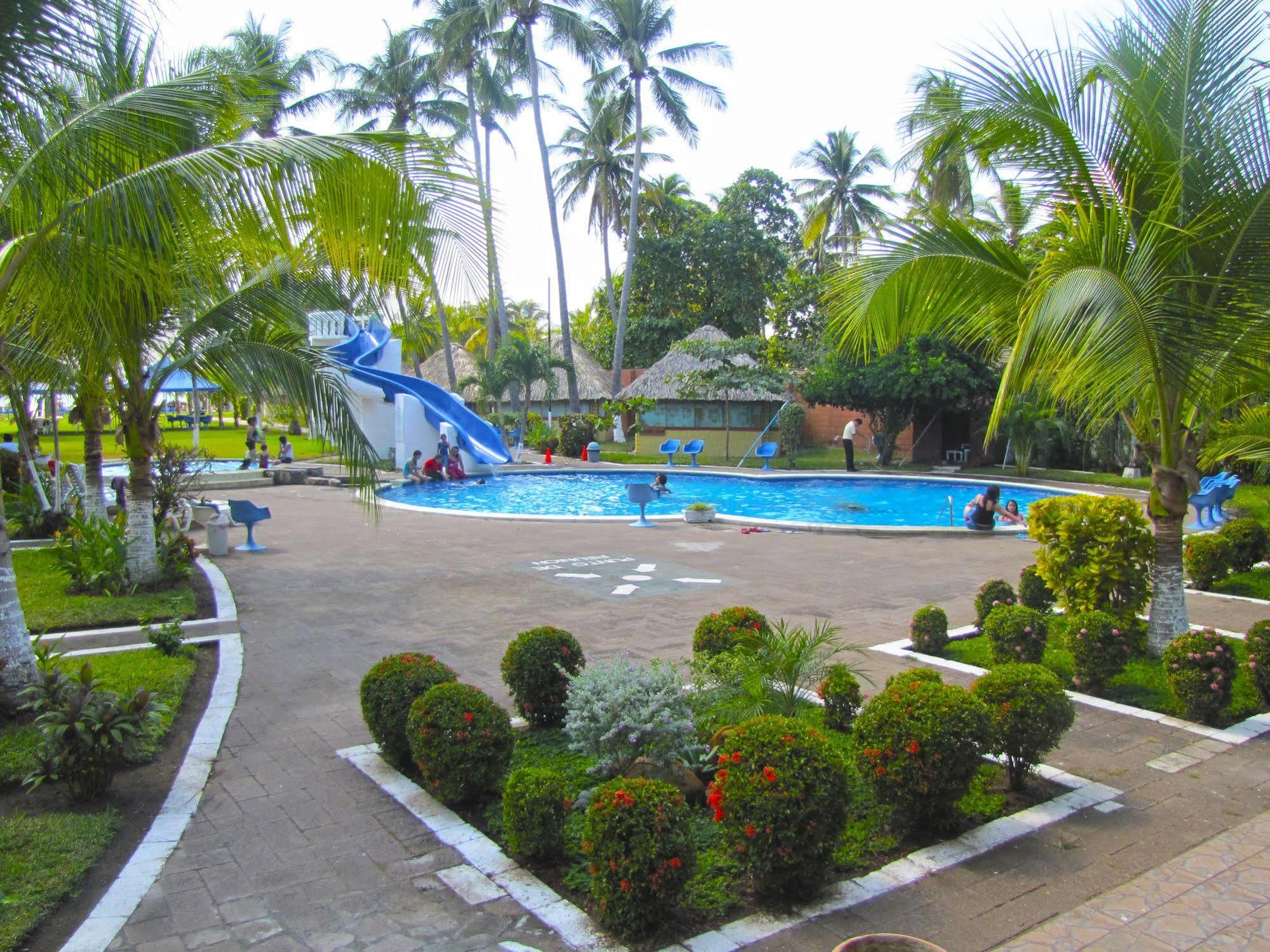 Hotel Tropiclub Playa El Cuco Esterno foto